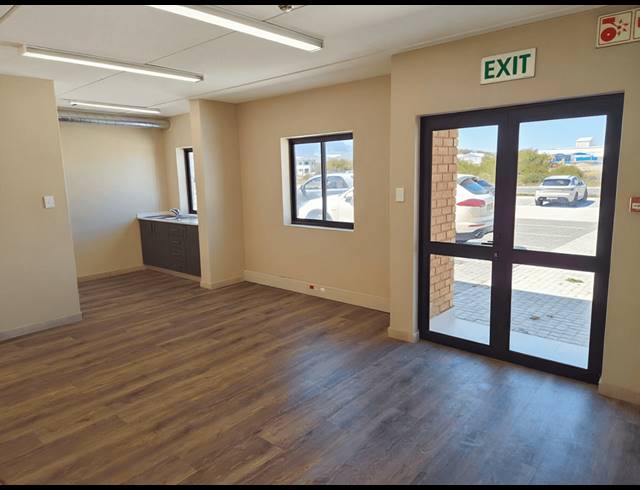 502M² WAREHOUSE TO LET IN FIRGROVE